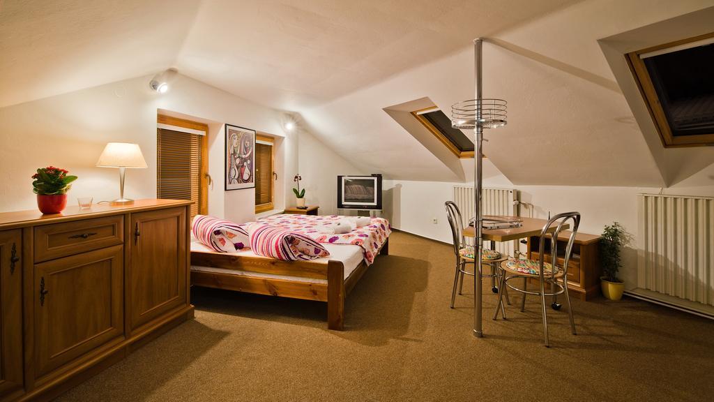 Apartmany V Podzamci Мельник Экстерьер фото